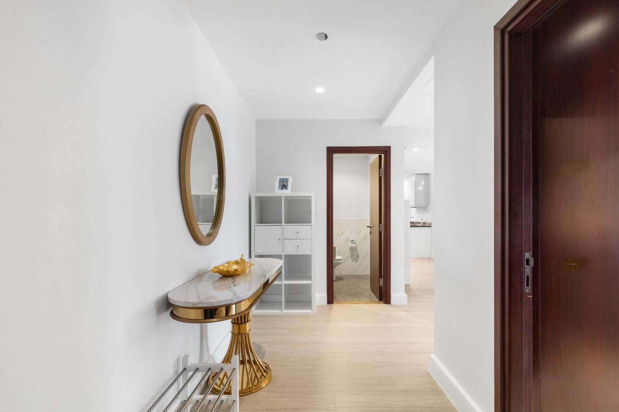 Modern Design 1 Bedroom Apartment, Pool Access Apartment *