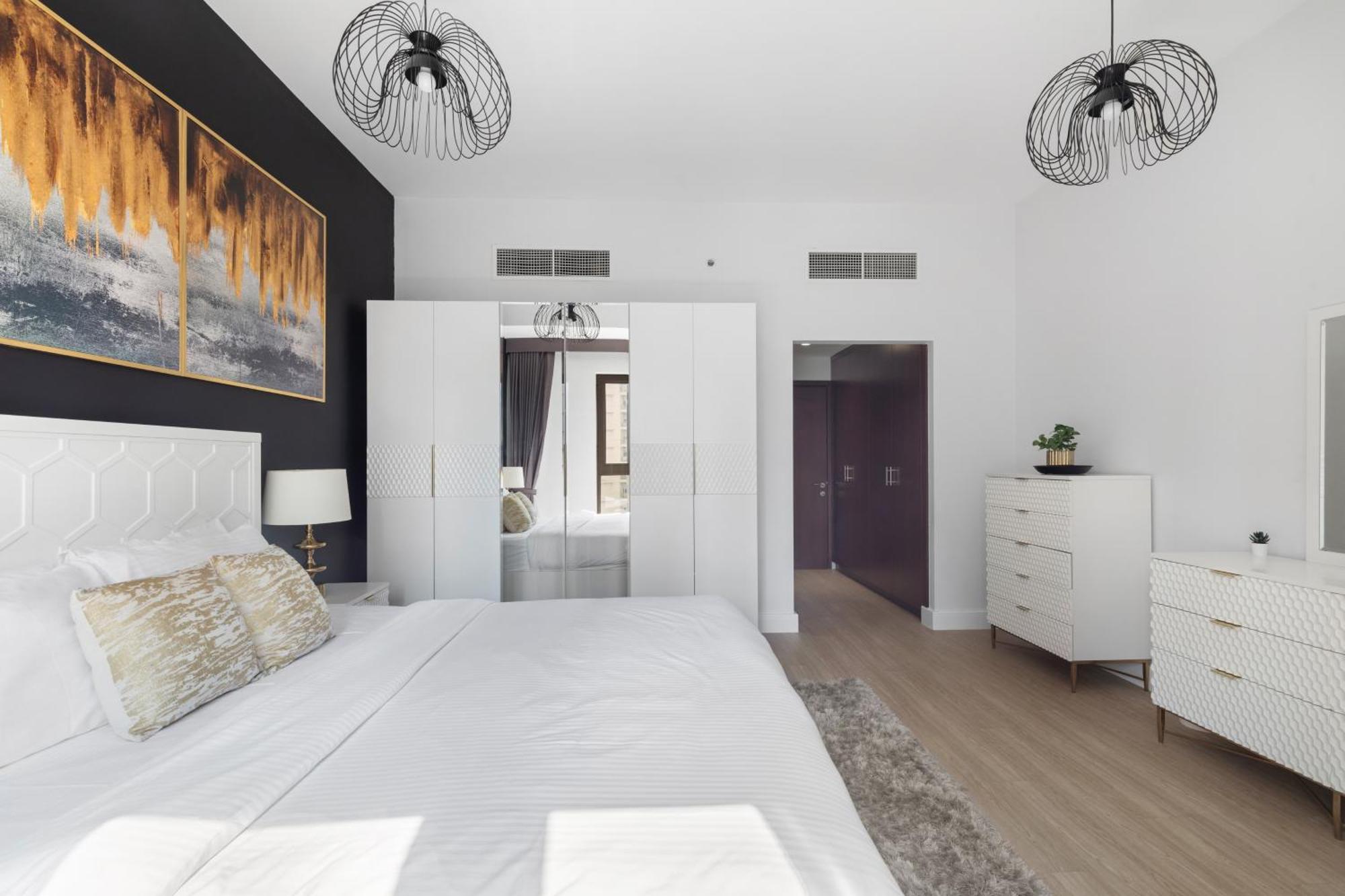 Modern Design 1 Bedroom Apartment, Pool Access Apartment *