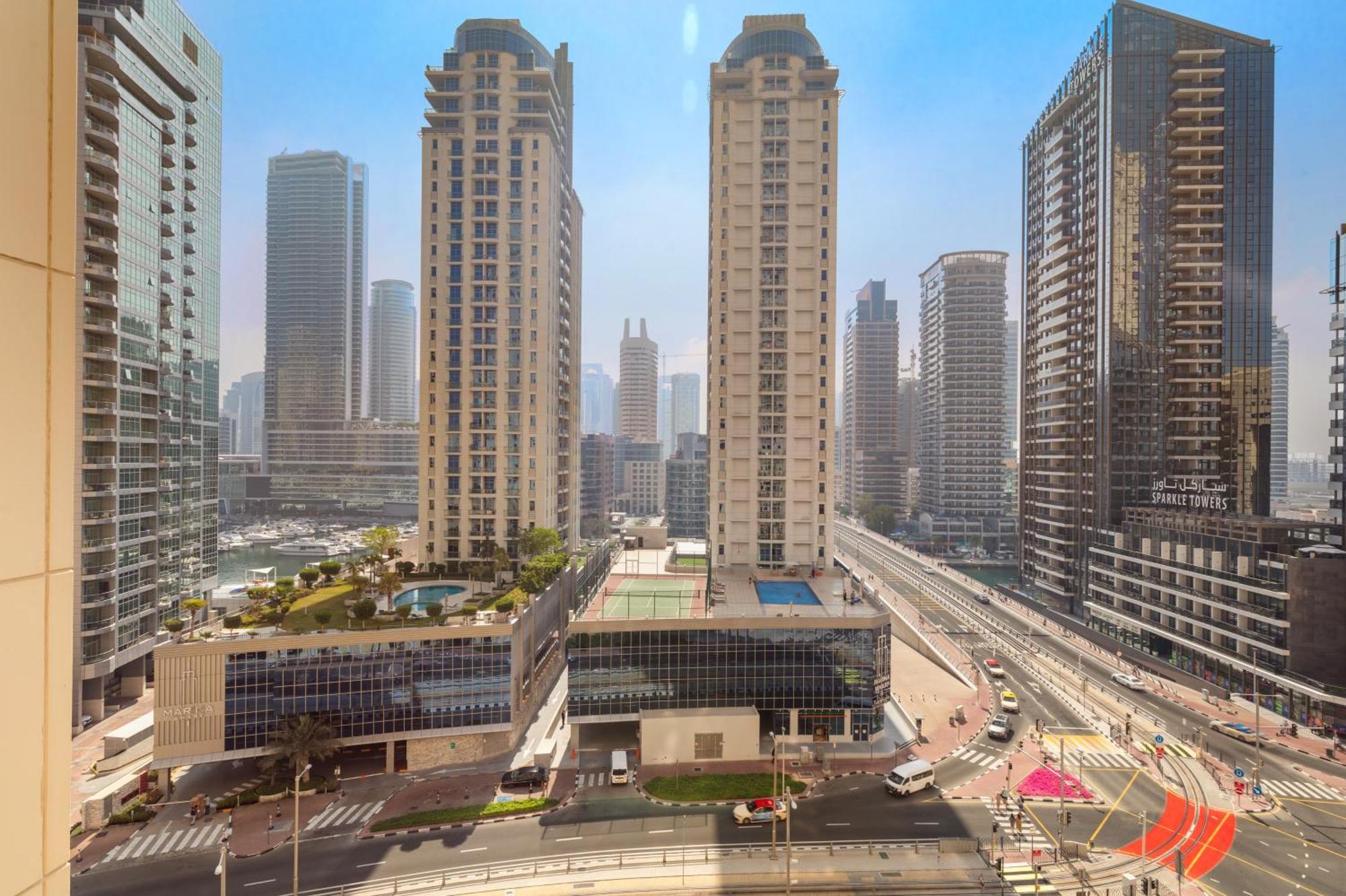 Modern Design 1 Bedroom Apartment, Pool Access Dubai
